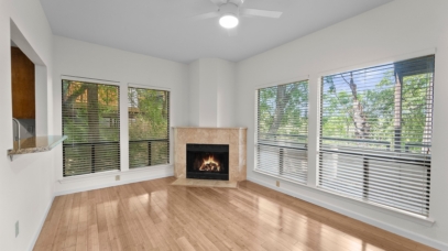 6-web-or-mls-2612-san-pedro-st-114